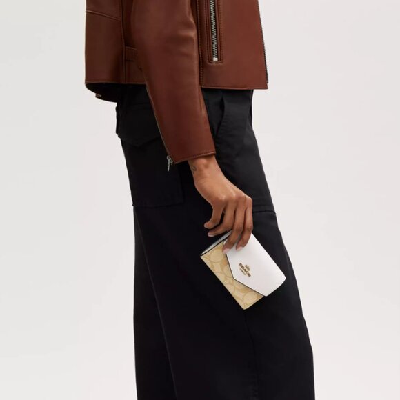 Last 1‼️Coach Mini Envelope Wallet With Strap CU172 Authentic - Picture 11 of 11